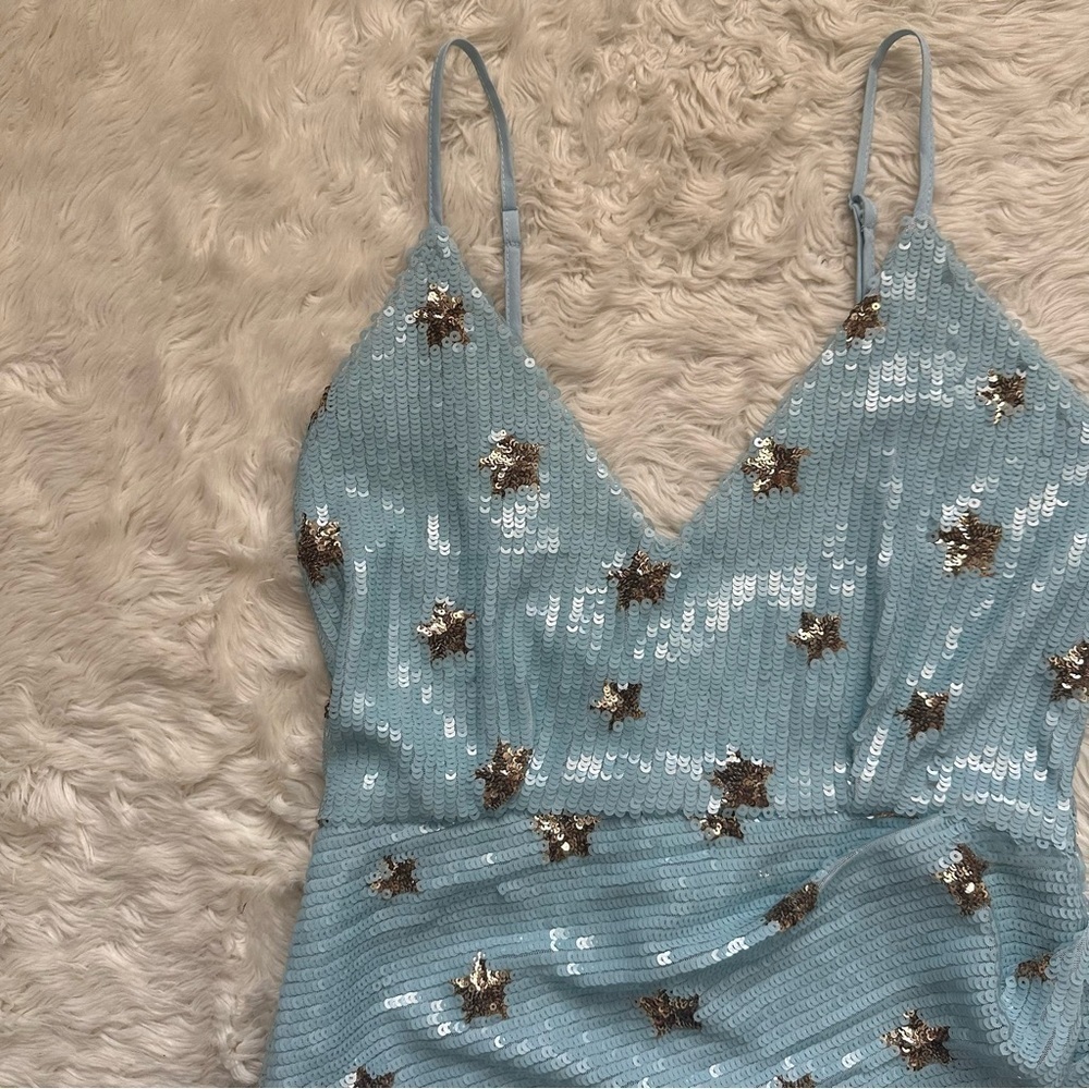 Superdown Dress Dina Mini Sequins Light Blue Star Embellished S NWT New - Picture 4 of 13